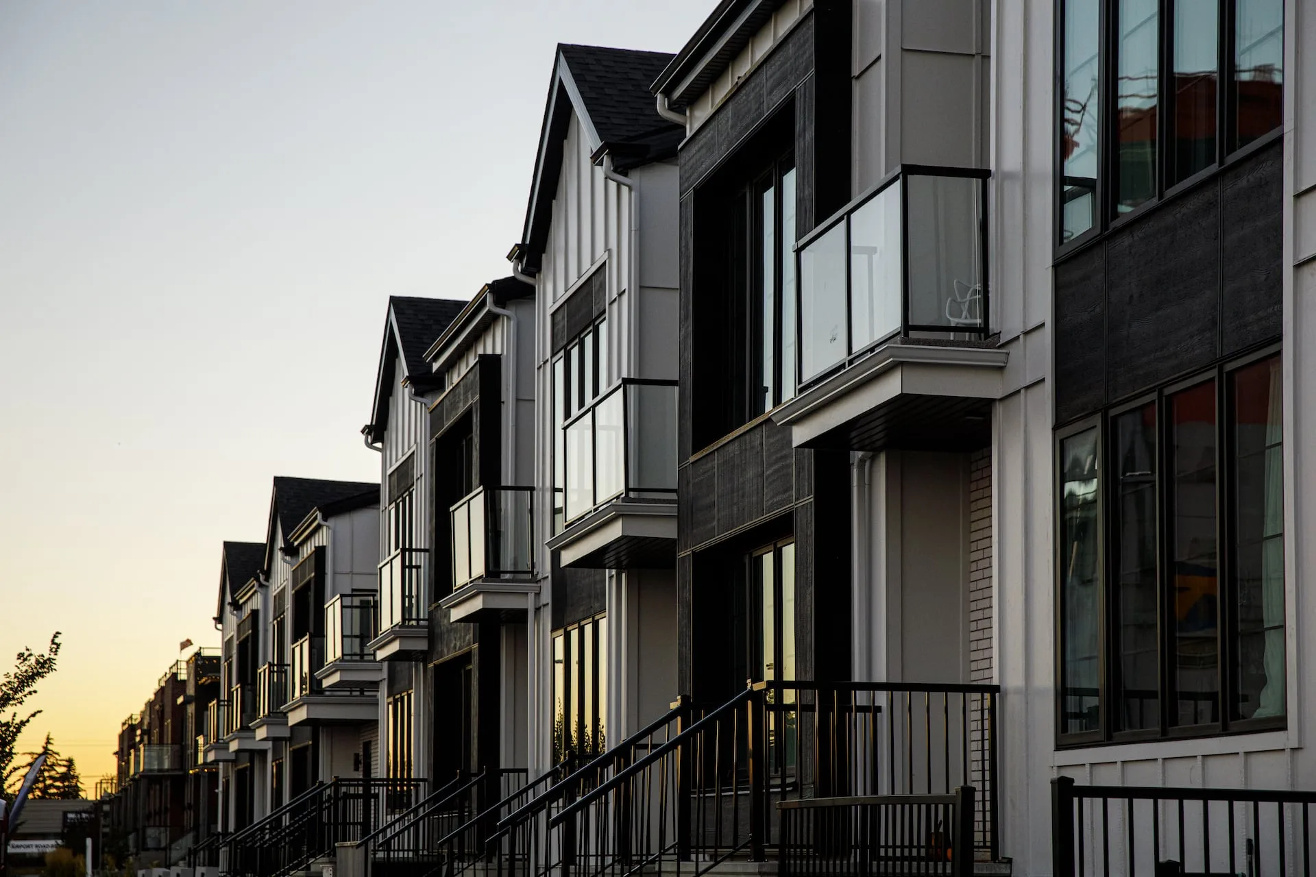 Blatchford Edmonton4480 3575